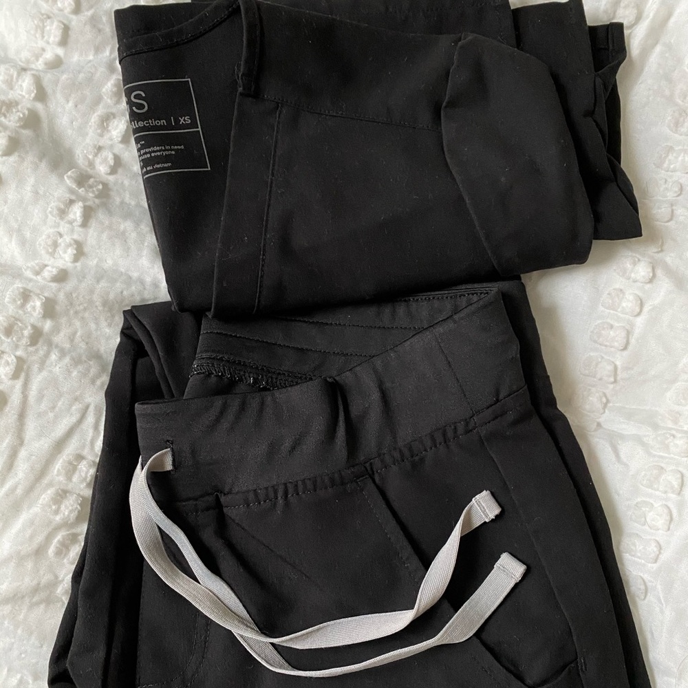 Figs scrubs
